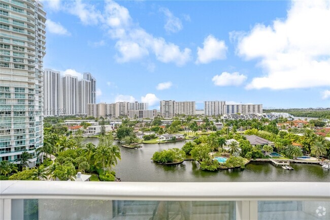 Building Photo - 330 Sunny Isles Blvd Unit 5-906 Rental