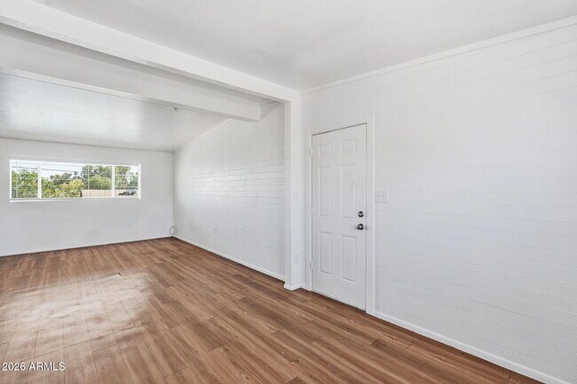2150 W Missouri Ave Unit 213