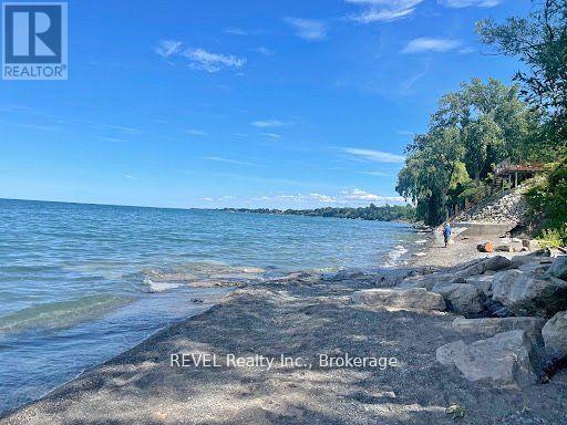 Photo - 140 Sumner Crescent