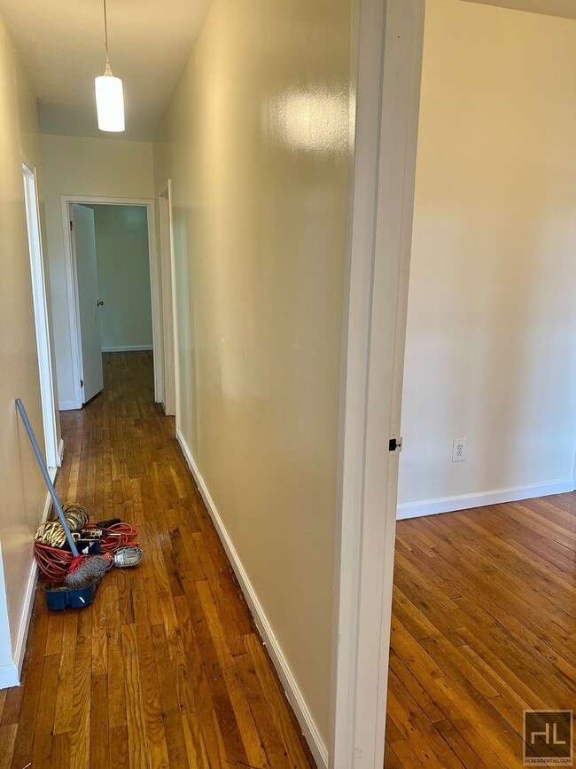 Photo - 4BR 1BA Historic Mixed Use Loft w/ Massive... Unit 4R