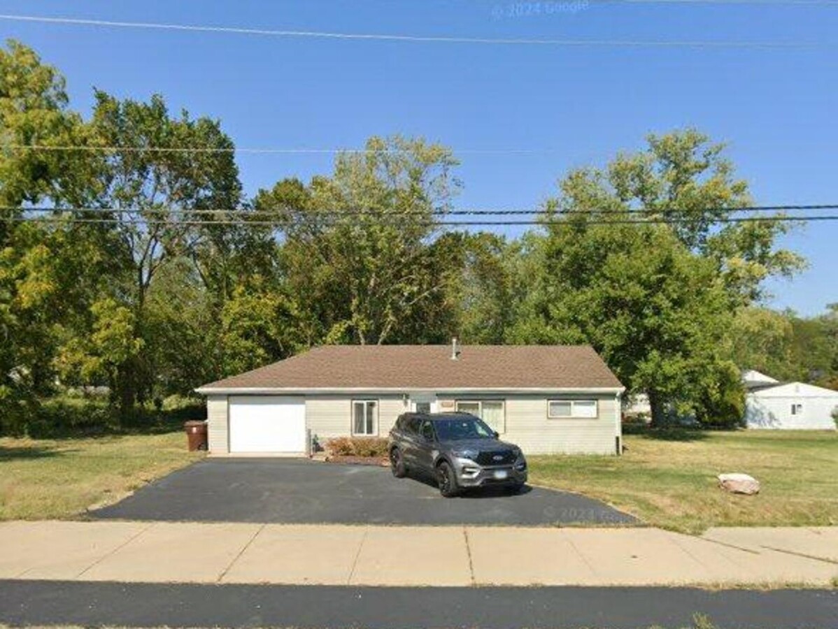 Photo - 2675 E Lincoln Hwy House