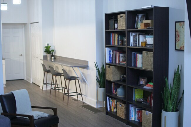 Photo - 4057 Penn Ave Unit 1