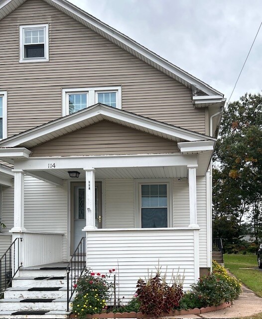 Photo - 114 Woodland St