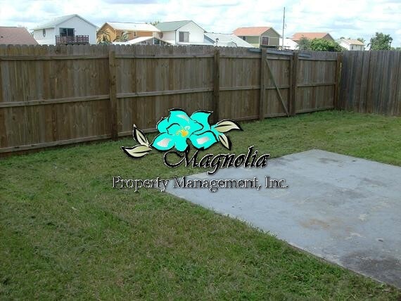 Photo - 1070 Martin Blvd