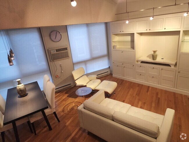 Building Photo - 12 Stoneholm St Unit 325 Rental