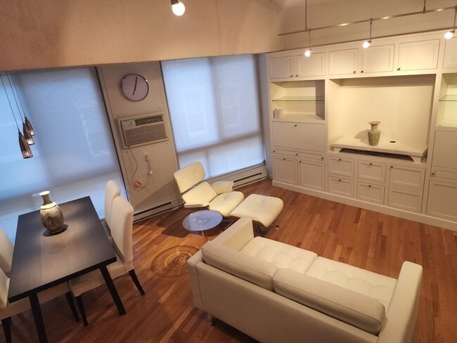 Photo - 12 Stoneholm St Condo Unit 325
