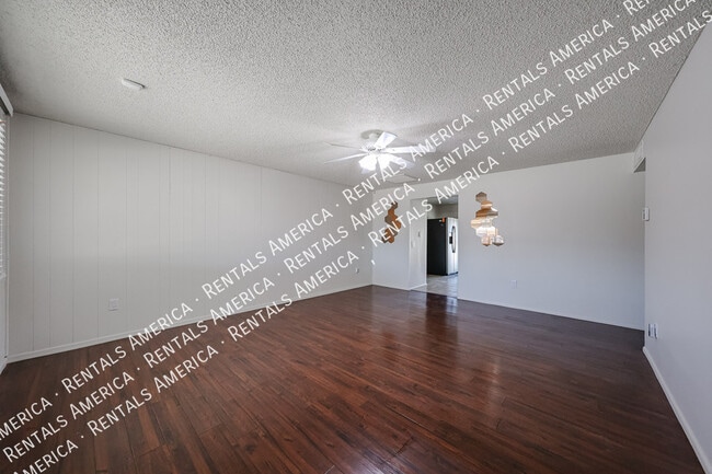 Photo - 3550 E Voltaire Dr
