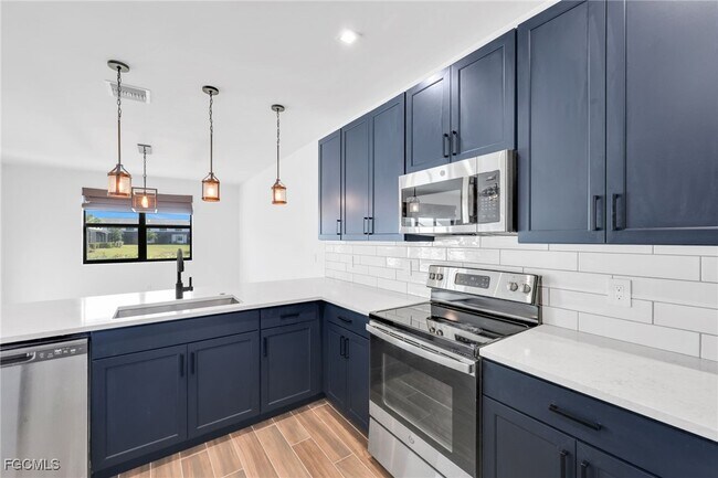 Photo - 7584 Carnegie Way