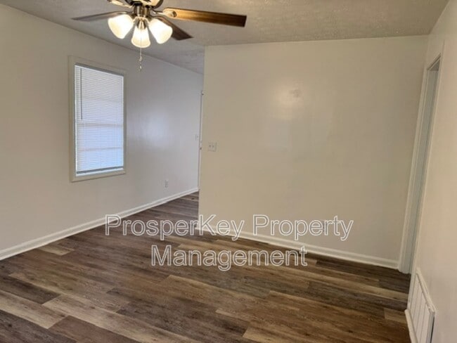 Photo - 4846 Maplewood Dr