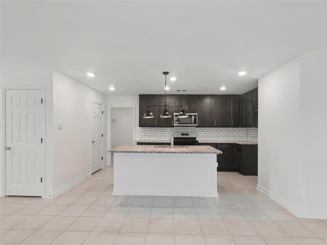 Photo - 1310 Cardinal Trail