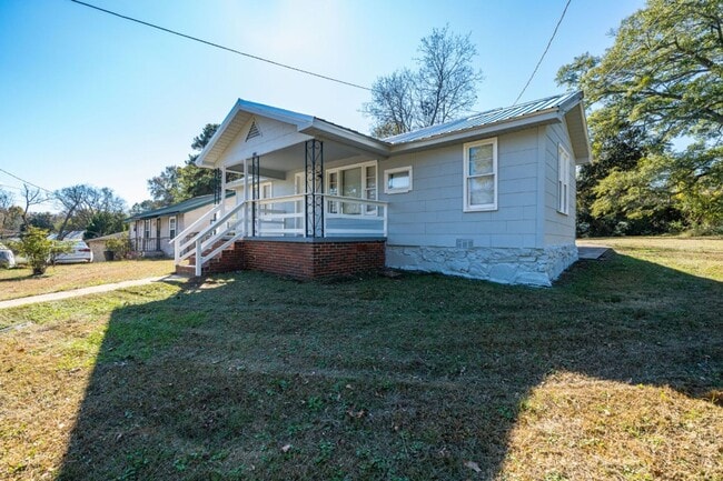 Photo - Super Cute Super Clean Priced to move fast!!!
