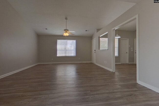 1306 May Oak Cir