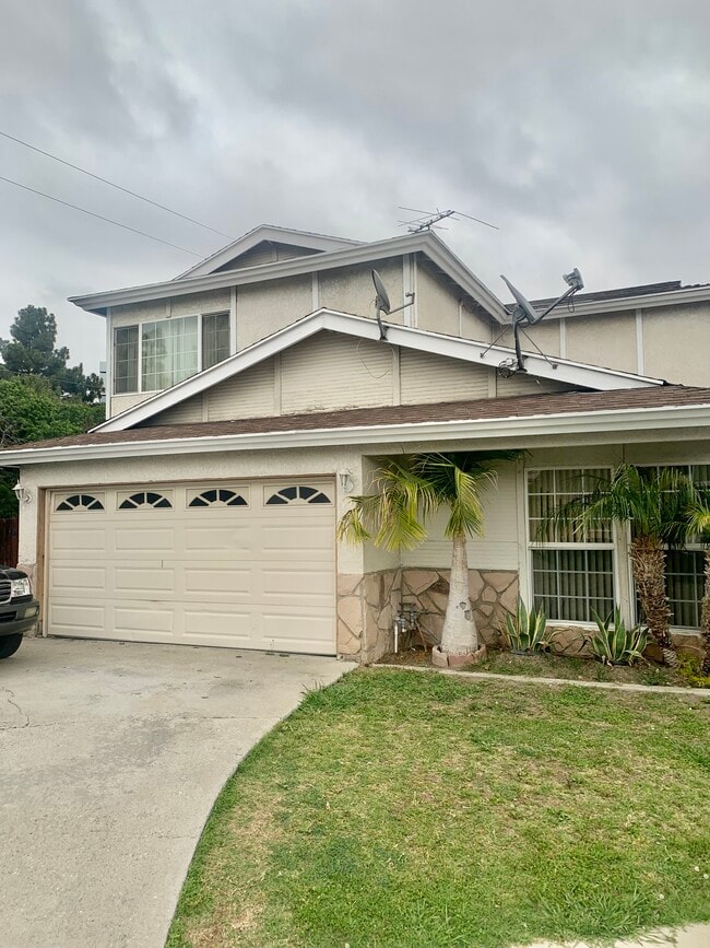 Photo - 21800 Foley Ave