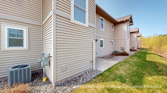 Photo - 1706 N Creek Cir