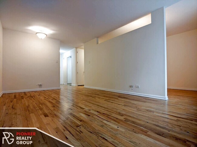 Photo - 4600 N Clarendon Ave Unit 309