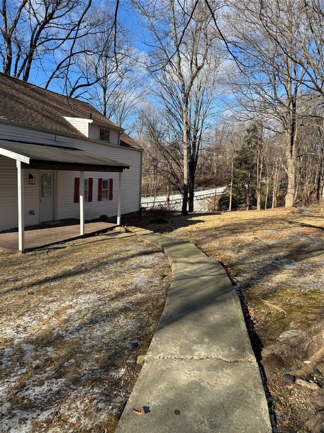 Photo - 654 Milltown Rd