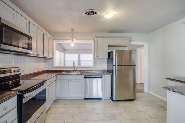 Photo - 2802 30th St