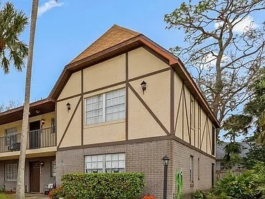 Photo - 2999 Sir Hamilton Cir Unit 9