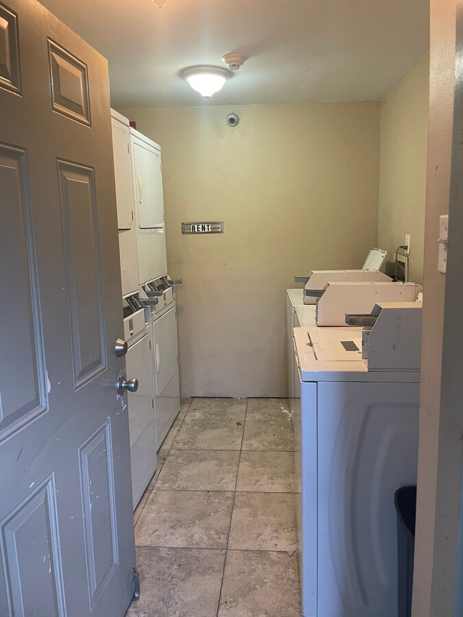 Photo - 2015 Coliseum St Unit B