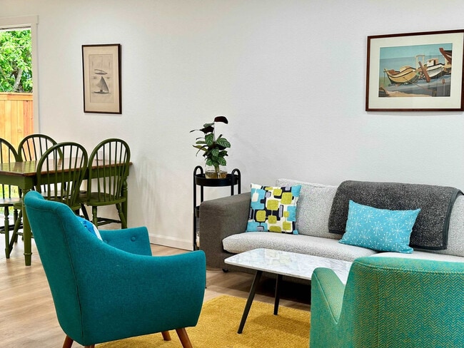 Photo - 2615 West St Unidad ID1352417P