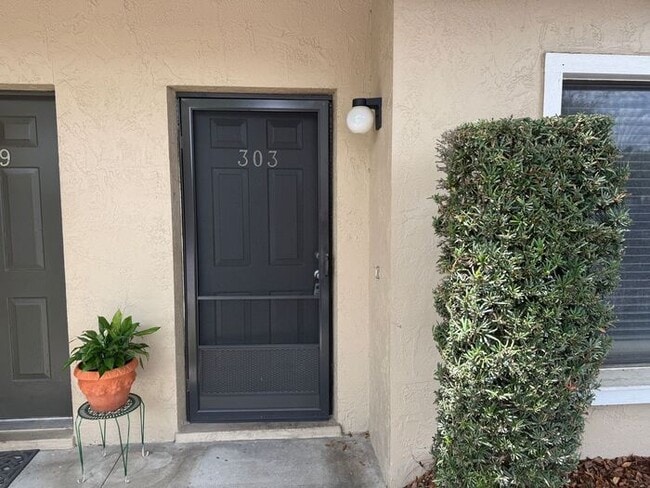 Photo - Gorgeous, Completely Remodeled 2/2.5 Condo in Sandlewood Creek- Winter Park!