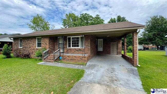 Building Photo - Renovated Home