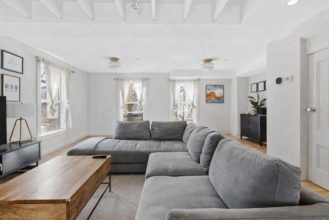 Photo - 20 Adrian St