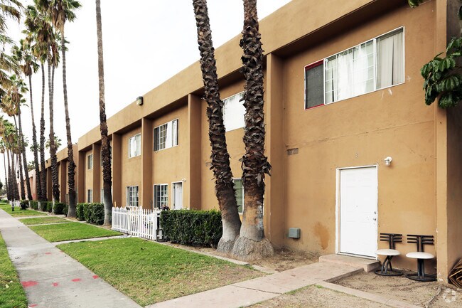 Photo - 129-151 Guinida Ave