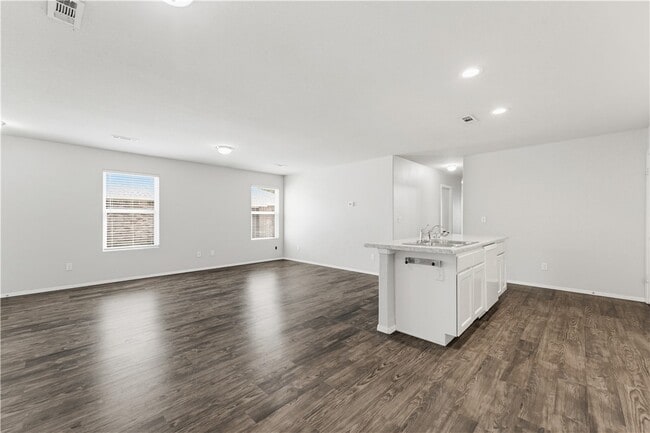 Photo - 225 W Marietta Way