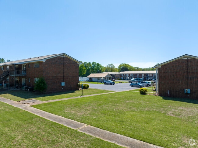 Photo - Fox Valley Apartments