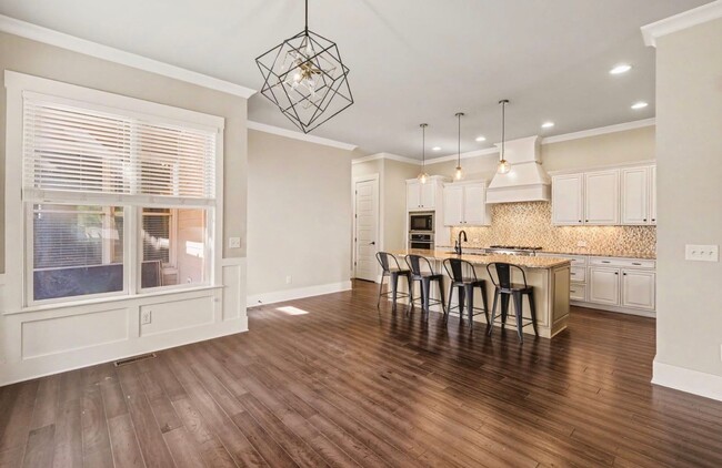 1613a Glen Echo Rd