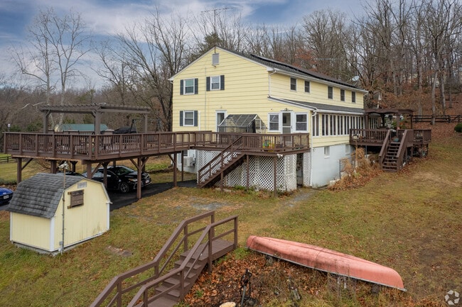Photo - 67 Willow Lake Ln