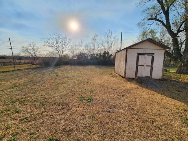 Photo - 1645 SW Oklahoma Ave