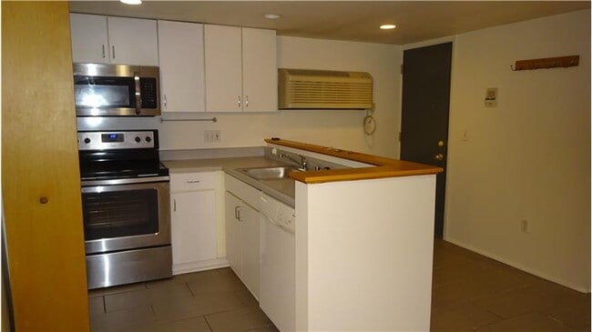 Photo - 1420 Hopkins St NW Unit #1