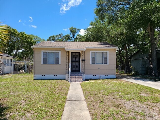 Building Photo - 2501 8th St S Rental
