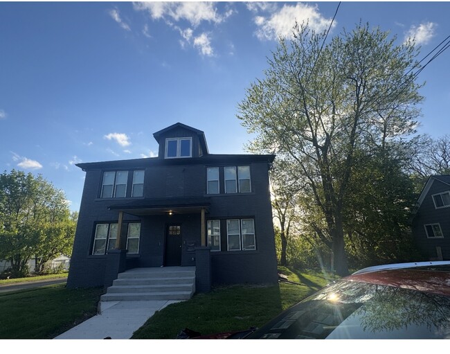 Building Photo - Marshall Unit 4