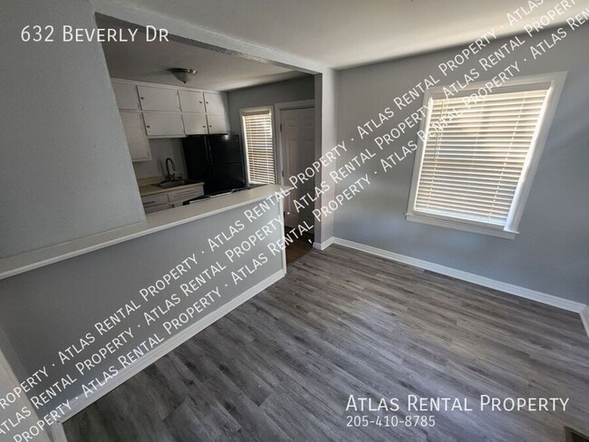 Photo - 632 Beverly Dr N