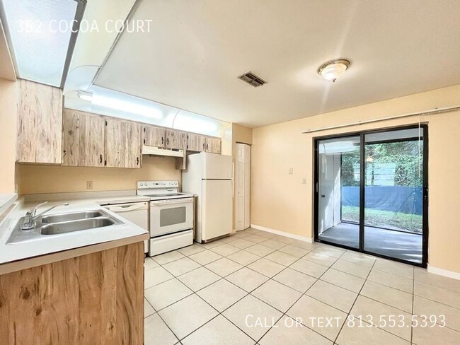 Photo - 352 Cocoa Ct