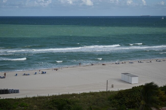 Building Photo - 6039 Collins Ave Unit 914 Rental