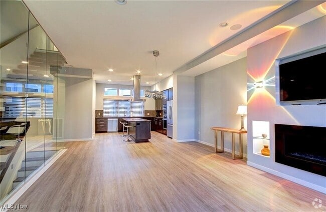 Building Photo - 18875 Riversouth Terrace Unit 32 Rental
