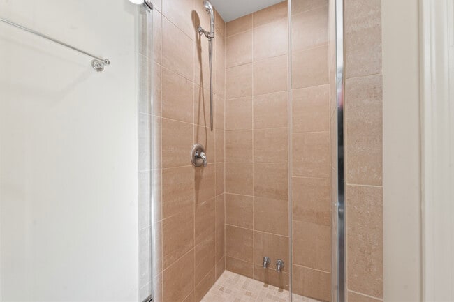 Photo - 6706 N Oliphant Ave