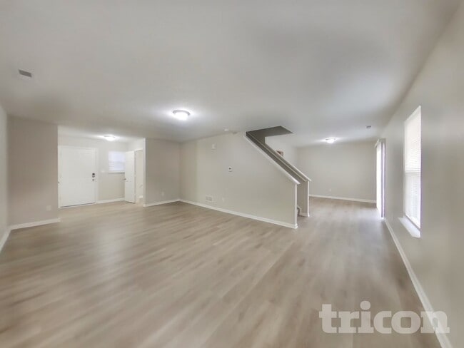 Photo - 515 Dry Creek Cir