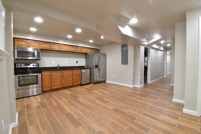 Photo - 620 Princeton Pl NW