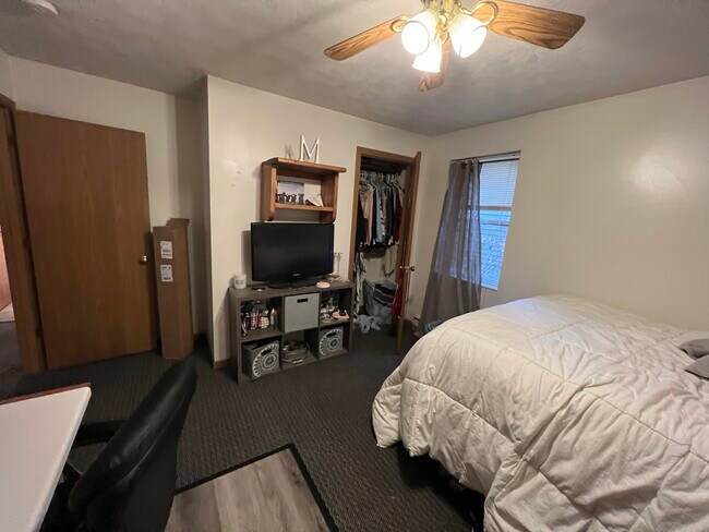 Photo - 712 McLane Ave Unit 712 B