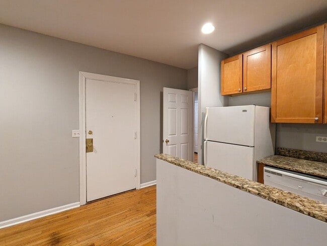 Photo - 1901 W Wilson Ave Unidad 1907-2B