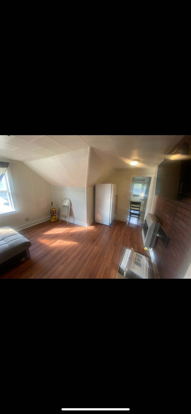 Photo - 21 Haendel St