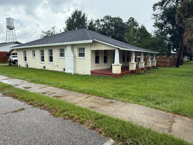 Photo - 2105 Wilkerson St