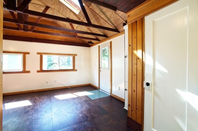 Photo - Cozy Cabin on Camano!~