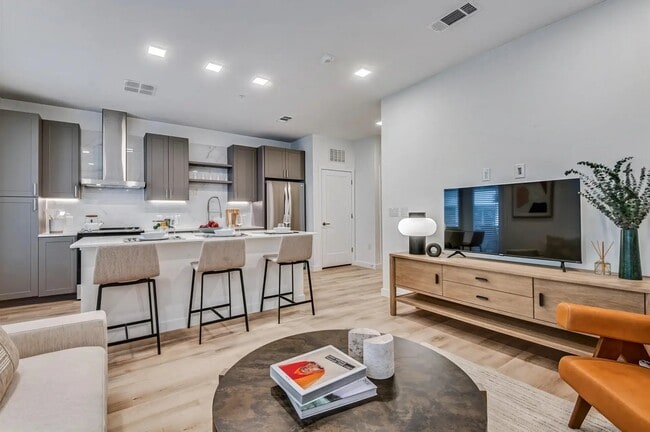 Photo - 13100 Noel Rd Unidad 539