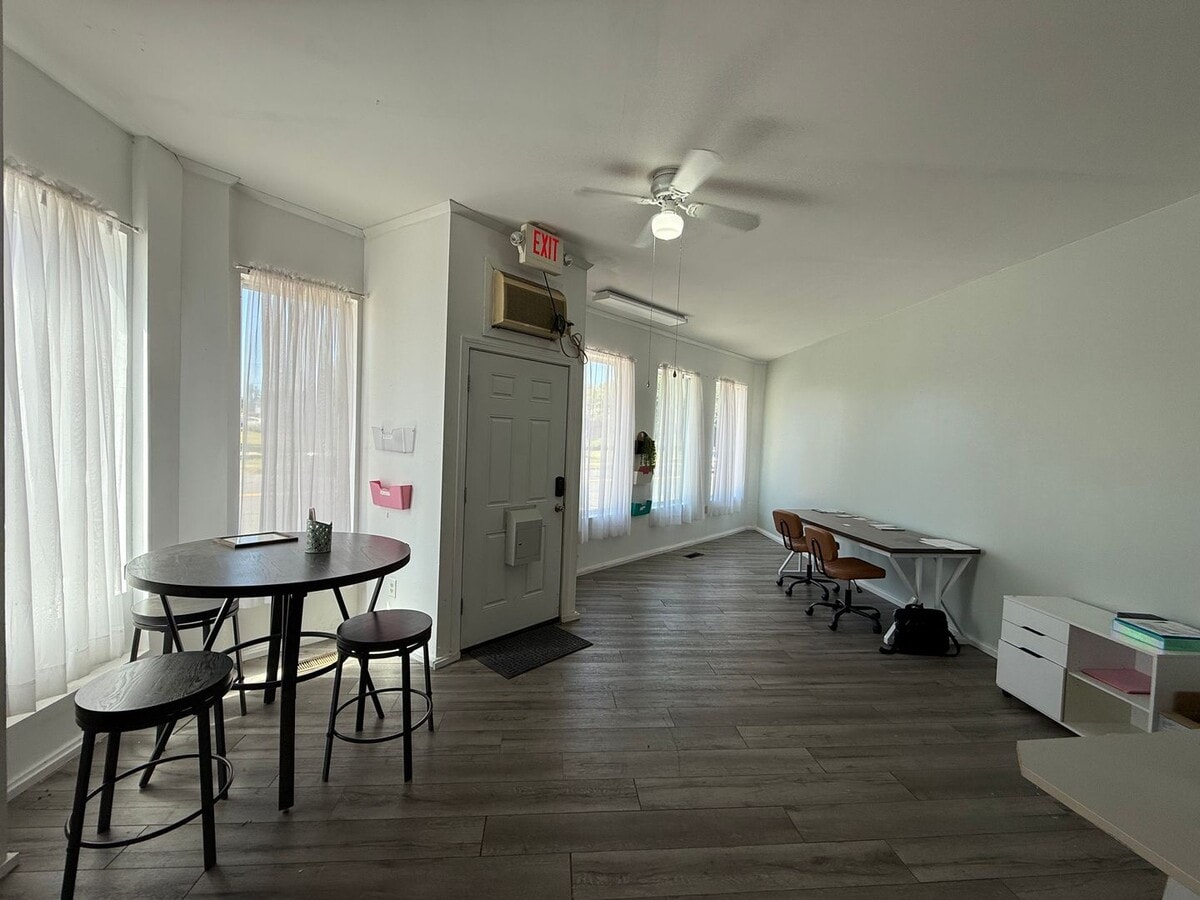 993-999 Main Street - 993-999 Main Street Unit 993-First Floor